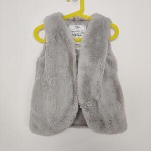 M&S Girl's Faux Fur Vest in Silver Gray Size 5 6 Years